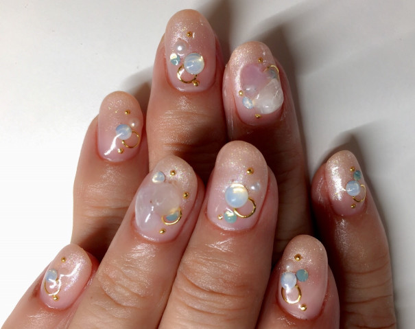 ベージュビジューネイル 高知市ネイルサロンrose