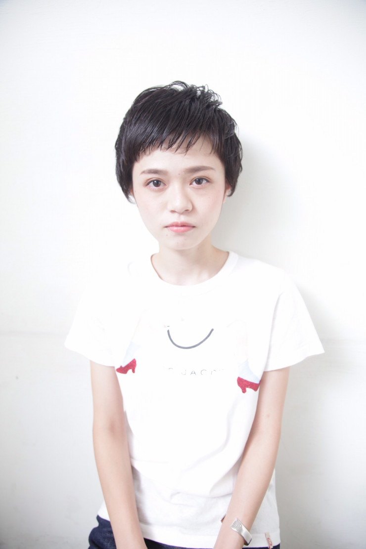 小顔ショートになれる顔まわりの髪の毛の大切さ Masakazutsumura Com