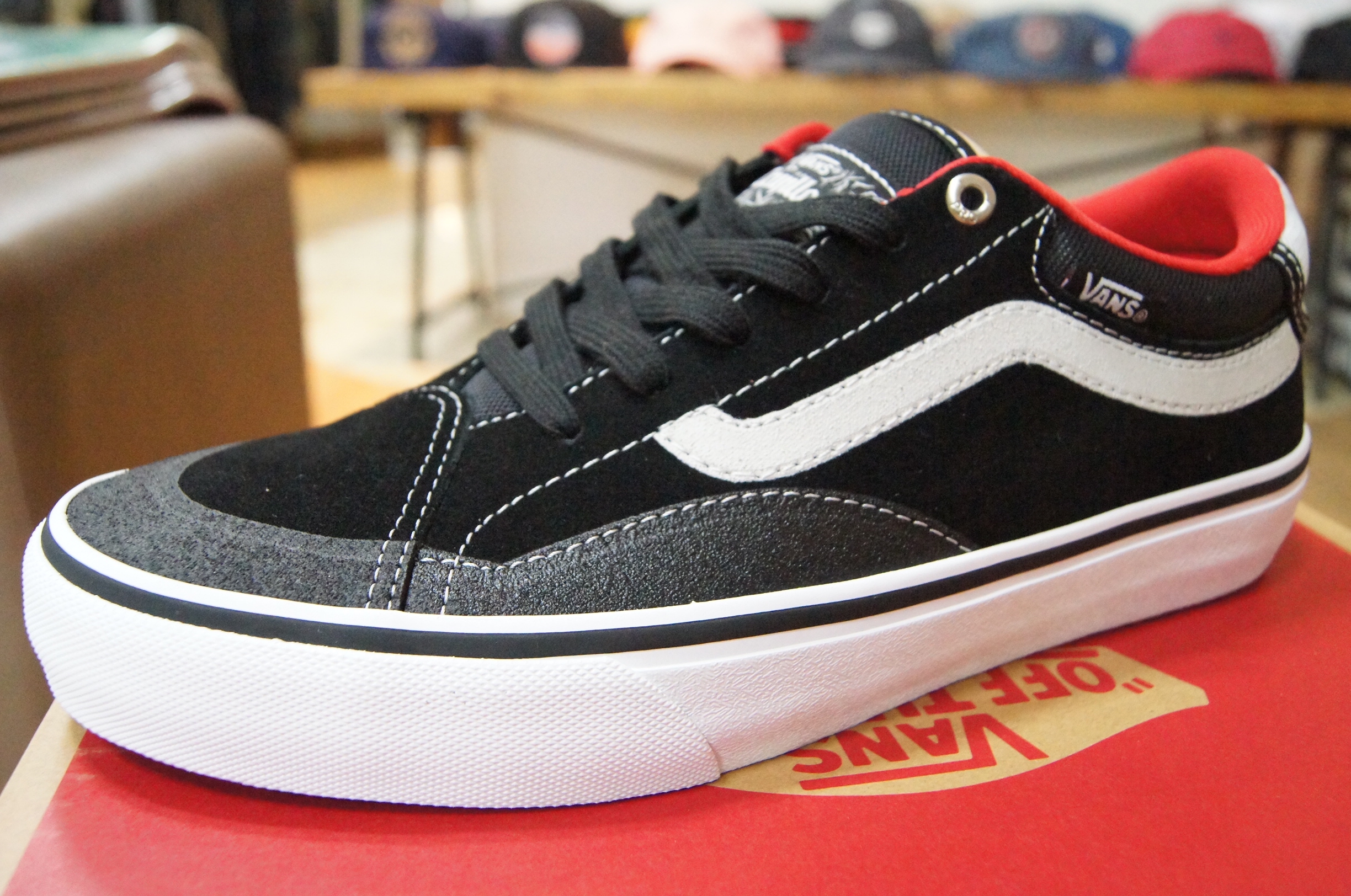 sepatu vans tnt original