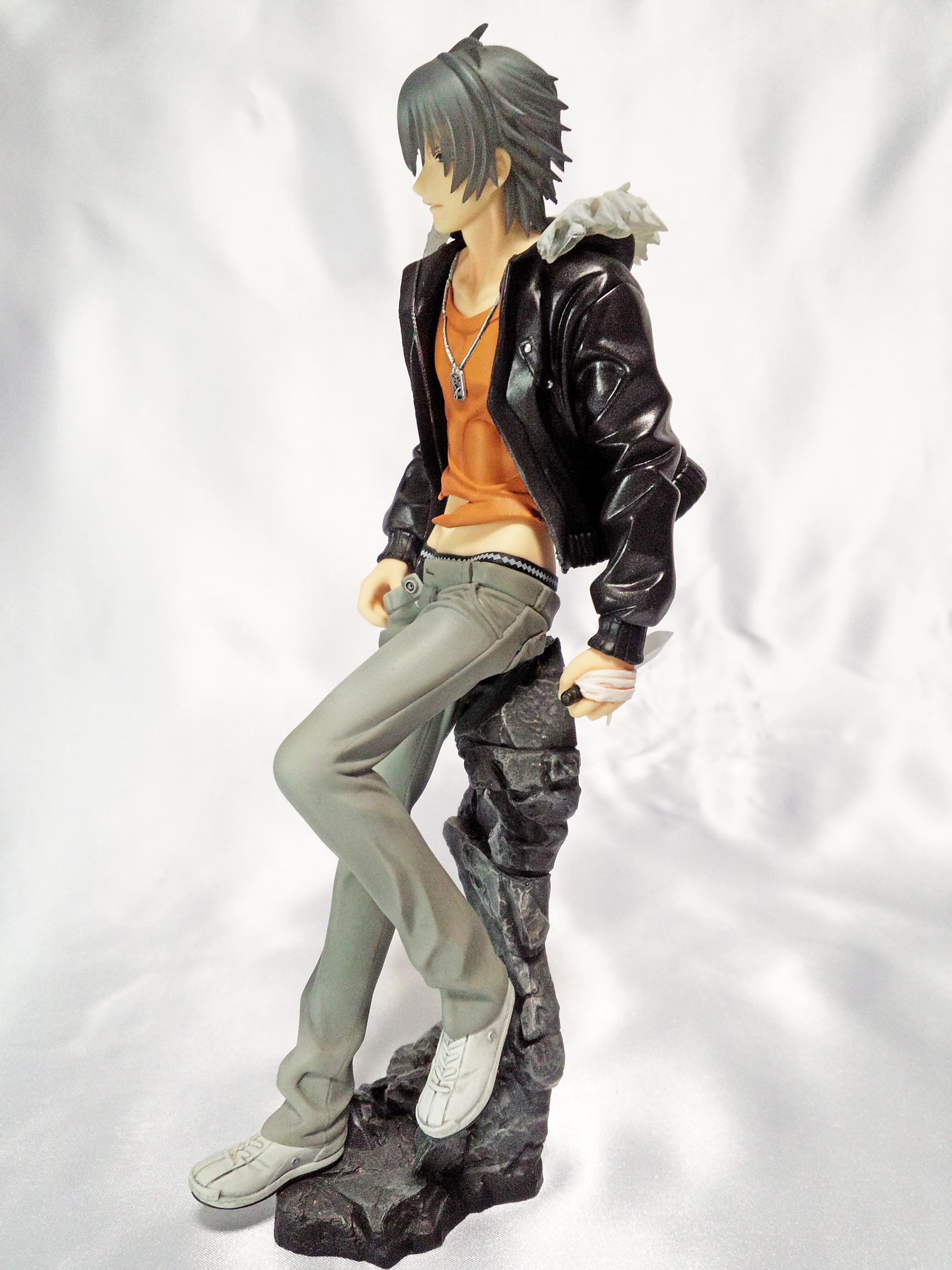 コトブキヤ 彩色済みフィギュア キラルの森 咎狗の血 シキ アキラ グンジ Akira -Damage ver.-｜咎狗の血｜男性キャラクター フィギュア