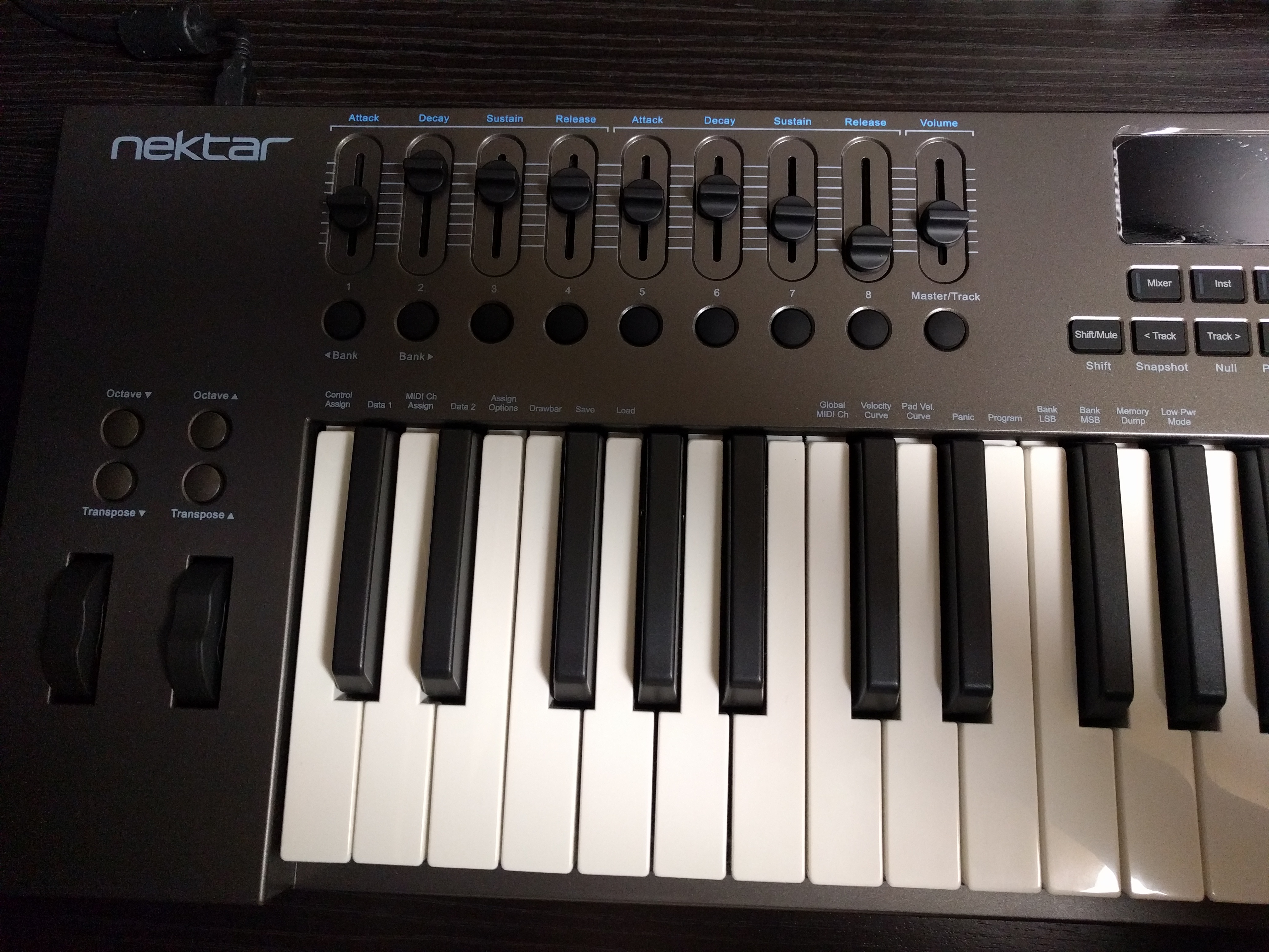 Nektar Technology Impact LX49+ 買っちゃった | What's up ?