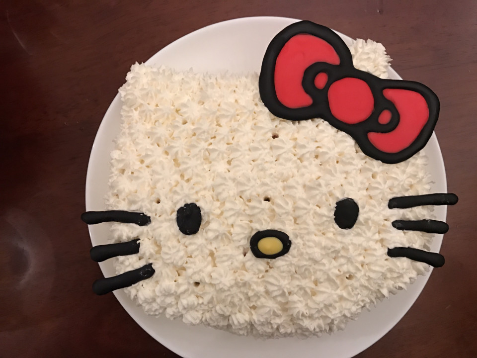 キティちゃんのケーキを手作り 瑠花 S Channel るかちゃんねる