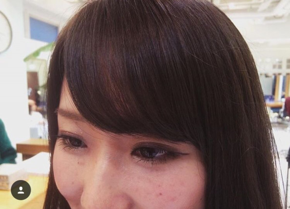 目力アップ 前髪がある女性の魅力的な前髪の作り方 綱島美容室で一番シスパーマが上手い美容師apishcoco長谷川