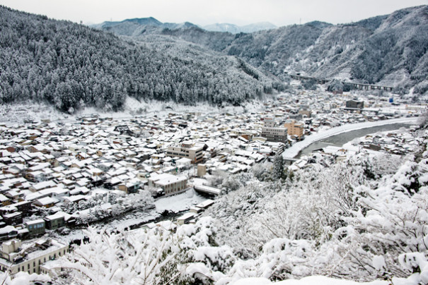 ｚｉｐａｎｇ ｔｏｋｉｏ ２０２０ 郡上八幡 郡上本染 鯉のぼり寒ざらし公開作業はあと１日のみです ｚｉｐａｎｇ ｔｏｋｉｏ ２０２０