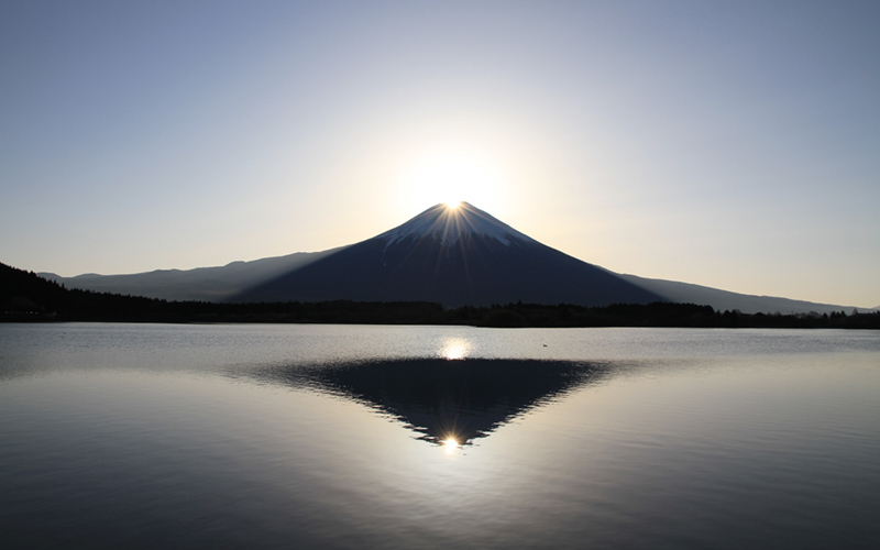 Sawai Kenta / 澤井 健太 | . 鳥居の中の富士山が綺麗すぎました