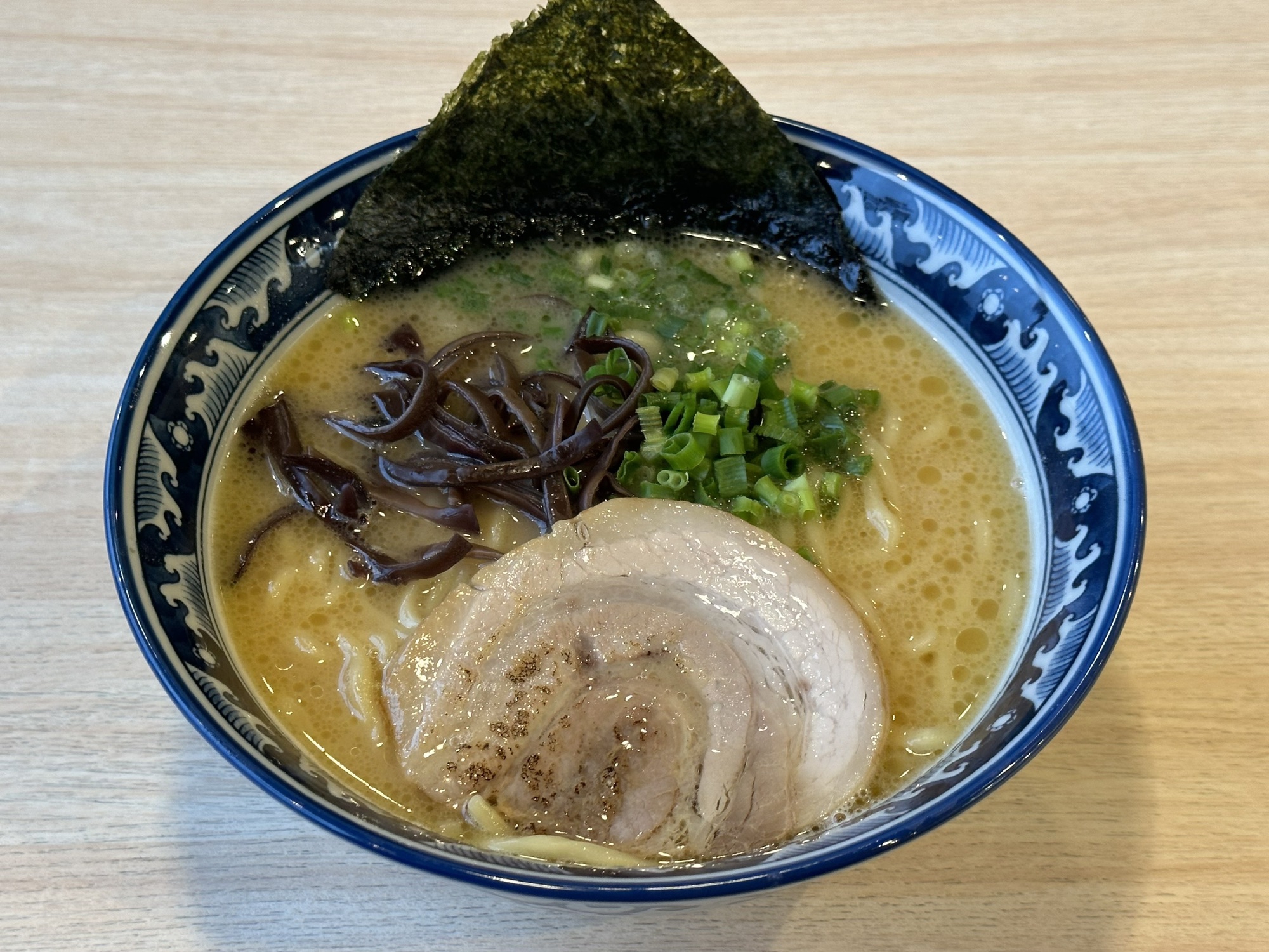 ラーメン とんこつラーメン44 (@tonkotsu.ra_men44) • Instagram photos
