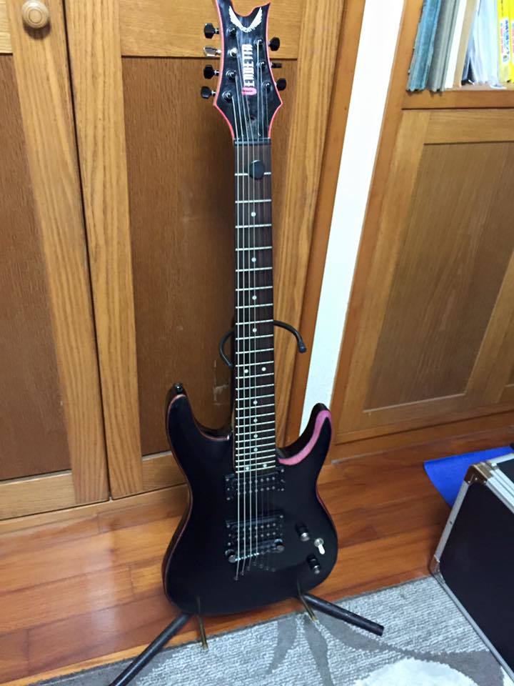 ギターが壊れたお話し | Xazunya's Room