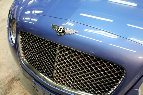 イギリス王室御用達高級車ベントレー様にbraveボディ ホイールコーティング アクセスエボリューション用賀店 カーコーティング カーメンテナンスの専門店