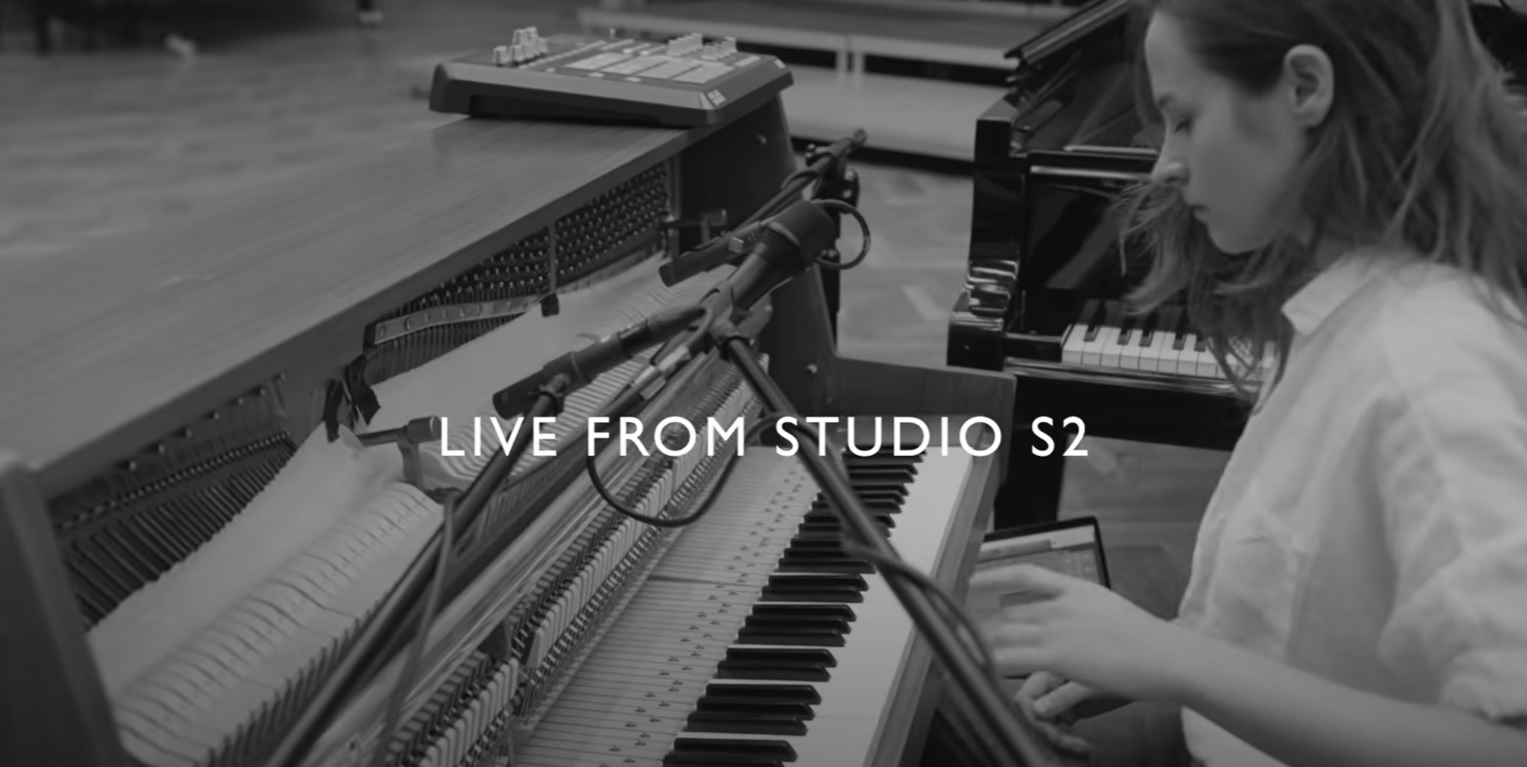 ポーランドが誇る才媛コンテンポラリー・ピアニスト／コンポーザー