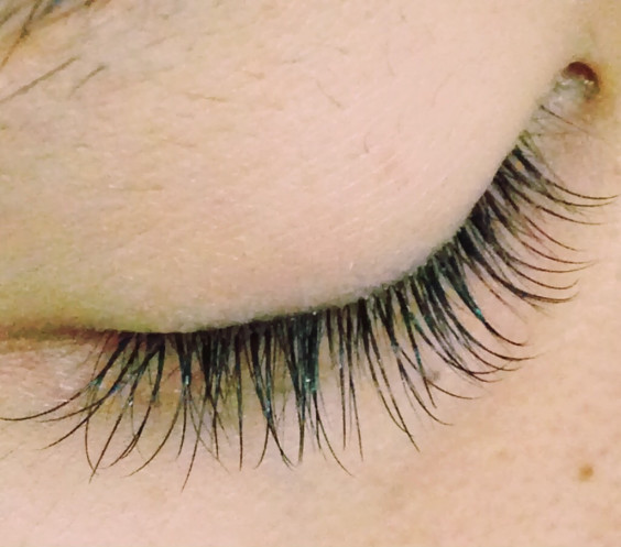 マツエクって何本つければいいの Agale Hair Design In Kitakyu Atsushi Ono