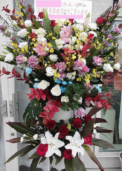 キャバ嬢の誕生日祝いのフラワースタンド 群馬県前橋市の花屋 Flowershopはなせんwebsite