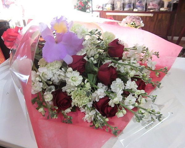 豪華にカトレアを使った 開店祝いの花束 群馬県前橋市の花屋 Flowershopはなせんwebsite