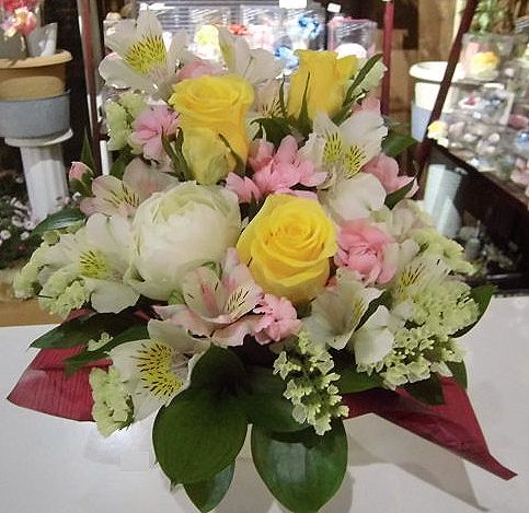 男性用にも明るくお見舞いの花 群馬県前橋市の花屋 Flowershopはなせんwebsite