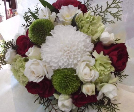 彼女へのクリスマスプレゼントのブーケ風花束 群馬県前橋市の花屋 Flowershopはなせんwebsite 彼女へのクリスマスプレゼントのブーケ風花束 群馬県前橋市の花屋 Flowershopはなせんwebsite