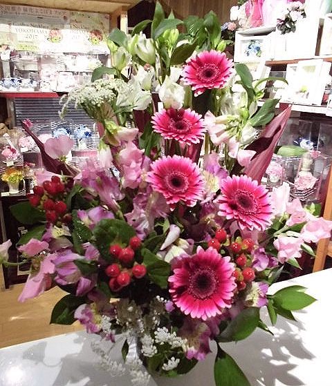 表彰式の演台の花 群馬県前橋市の花屋 Flowershopはなせんwebsite