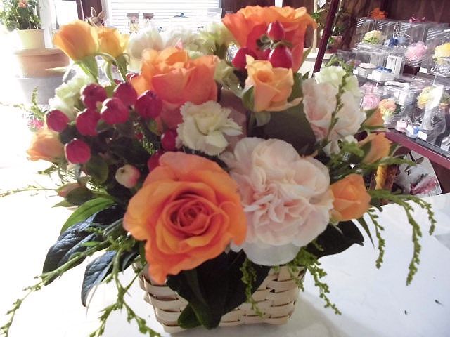 男性へのお誕生日のフラワーアレンジメント 群馬県前橋市の花屋 Flowershopはなせんwebsite 男性へのお誕生日のフラワーアレンジメント 群馬県前橋市の花屋 Flowershopはなせんwebsite