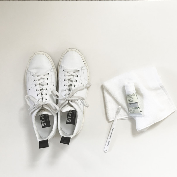 白いソールのスニーカー 最速お手軽な汚れ落としの方法 ミランダかあちゃんのスタイルレシピ