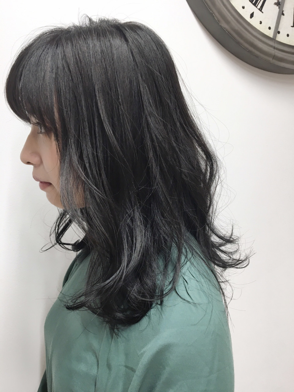 黒髪に見える暗髪濃厚アッシュグレー Cachecache 礒貝 大輝