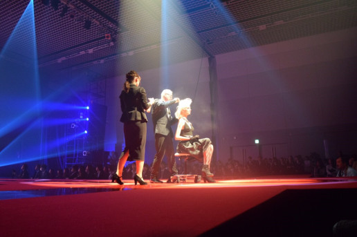 高津理容美容専門学校のヘアショー Famille Hair