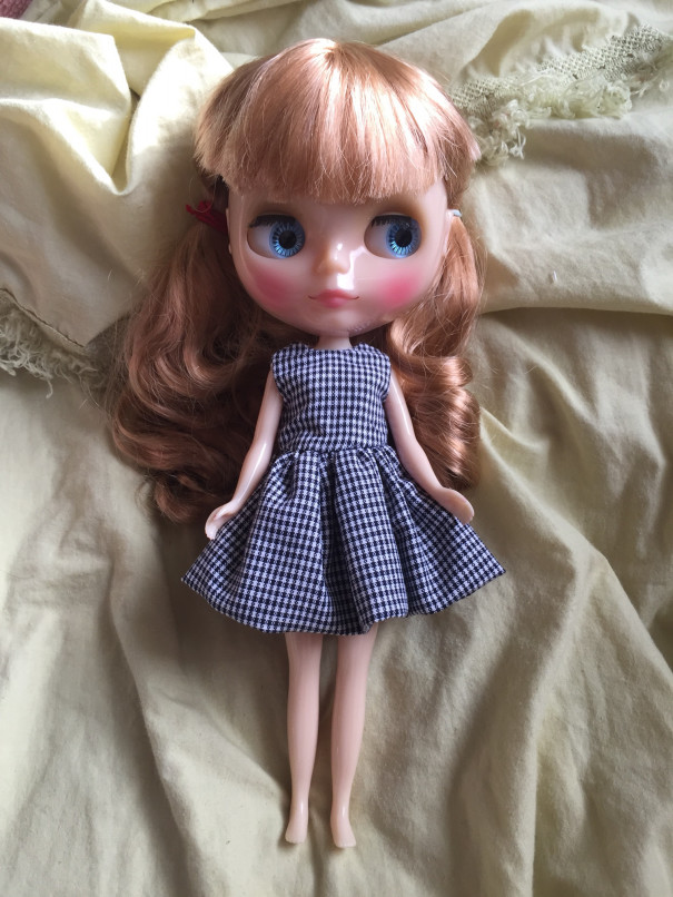ドール服 練習中 ちょこんのホームページ