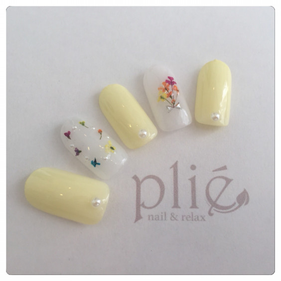 パステルイエロー 押し花ネイル Plie Nail