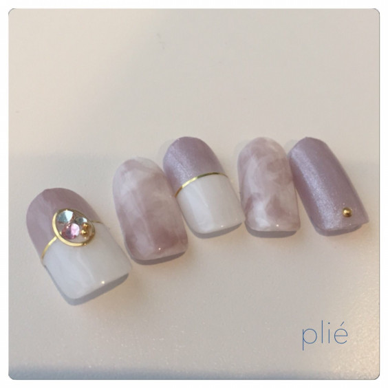 パープル ホワイトのマーブルネイル Plie Nail