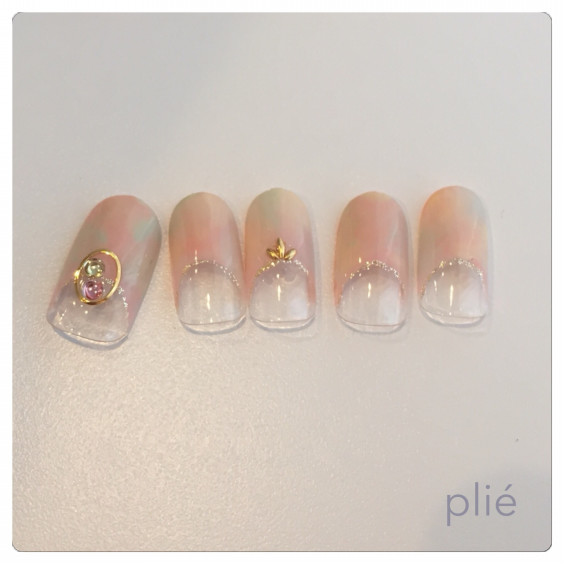 深めフレンチのタイダイカラー Plie Nail