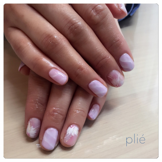 優しいパープル お花ネイル Plie Nail