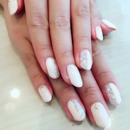 季節のデザインネイルより Plie Nail