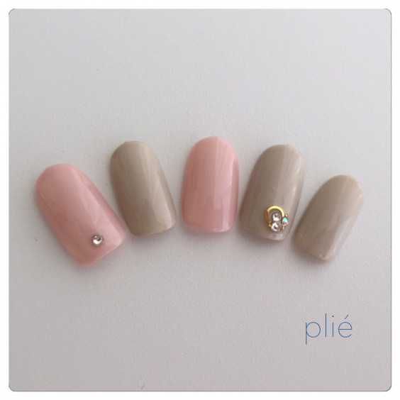 オトナ可愛いピンク グレージュネイル Plie Nail