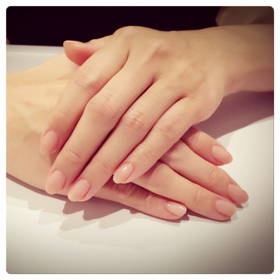 ヌーディカラーで美しく お客さまネイル Plie Nail