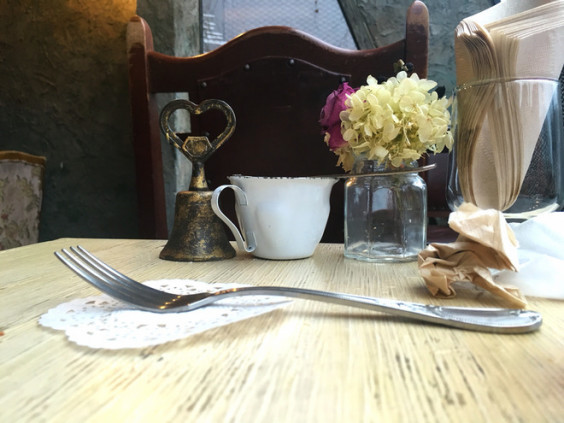 スピリチュアル大学生chieさん行きつけの妖精がいるカフェ ギャザリングメディア Shokushu ショクシュ