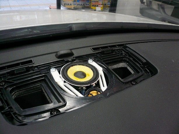 e90 センタースピーカー