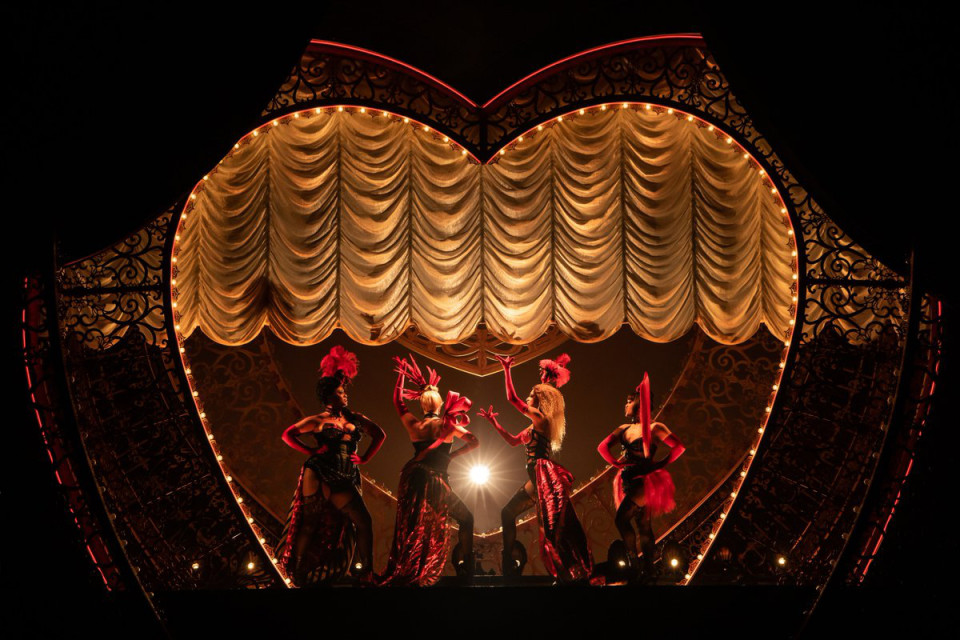 観劇レビュー 19 ムーラン ルージュ ザ ミュージカル ブロードウェイ版 Moulin Rouge The Musical Bw のレビューとあらすじ ron Tveit Japan Fan Site Unofficial 観劇レビュー 19 ムーラン ルージュ ザ ミュージカル ブロードウェイ版 Moulin Rouge The Musical Bw のレビューとあらすじ ron Tveit Japan Fan Site Unofficial