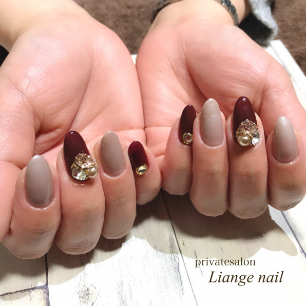 大人カラーとビジューネイル Privatesalon Liange Nail