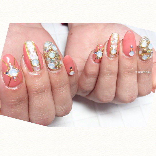 春キラキラ派手ネイル Le Cocon Nail