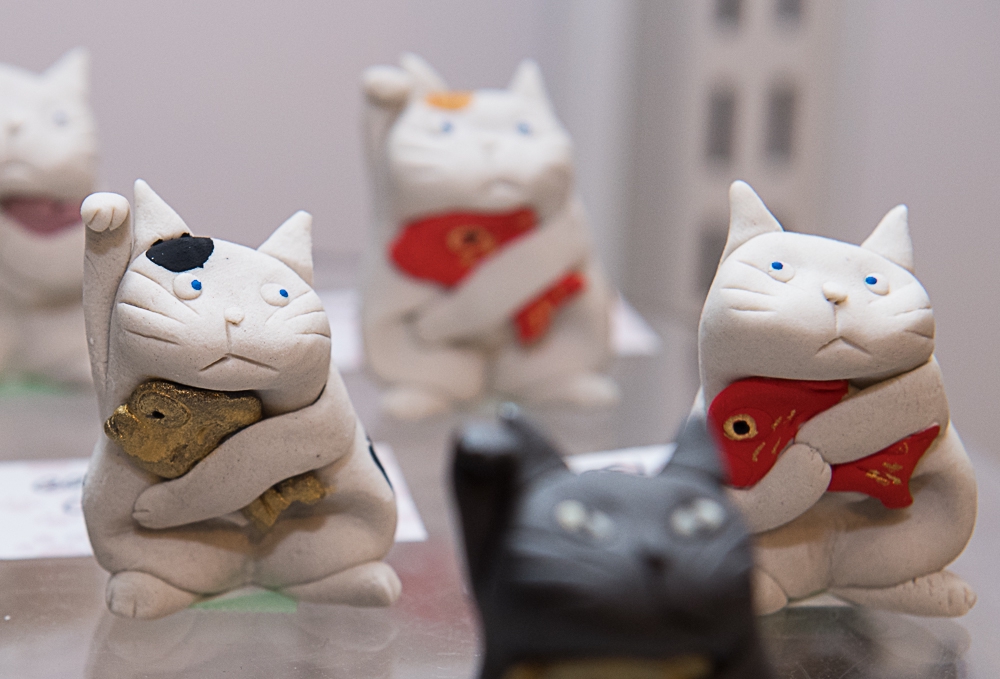 地元の超人気作家 半澤さん登場 | 猫の雑貨屋 もくれん