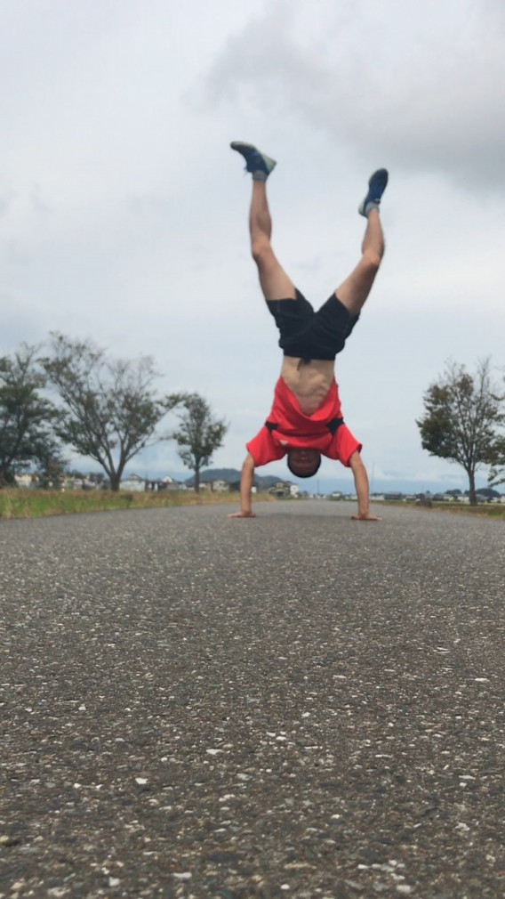 負けないように枯れないように笑って咲くランナーになろう 1go1en 一期一縁 湖国戦士琵琶湖マン