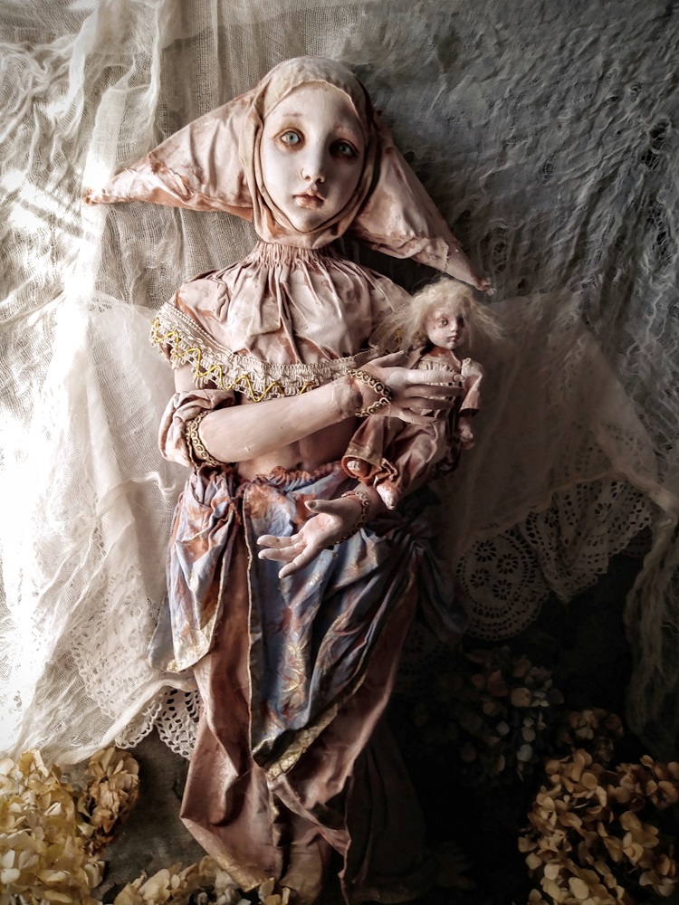 2024.12 清水 真理 個展『 万国少女博覧会 ～擬態少女の受難