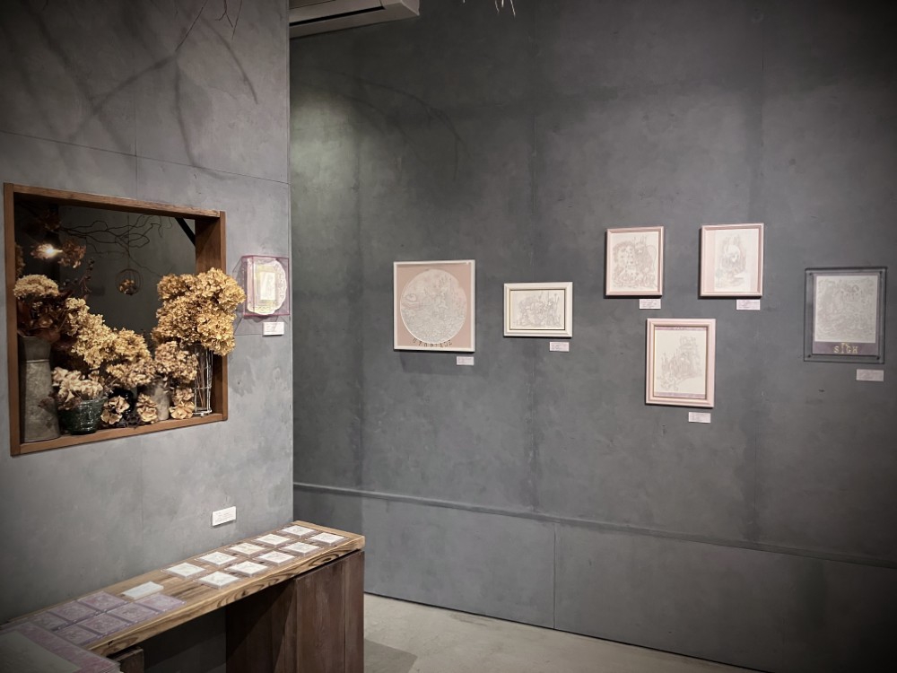 物語の痕跡 #222】慈愛李在 個展『 ˈduː.də -Doodle- 』 | gallery