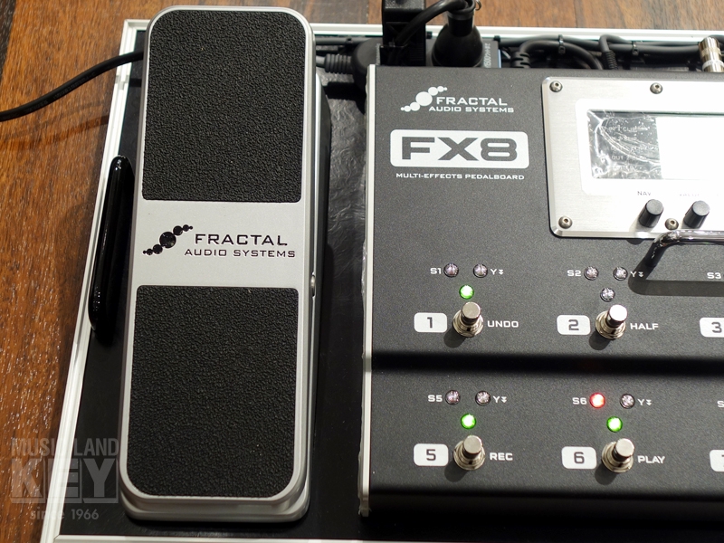 Fractal Audio FX8 ＋ケーブル、ケース