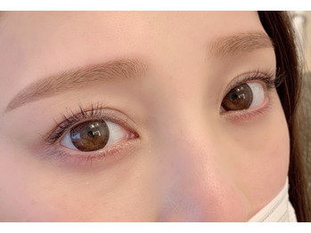 下がり眉から平行眉に Petit Eyebeauty 下がり眉から平行眉に Petit Eyebeauty