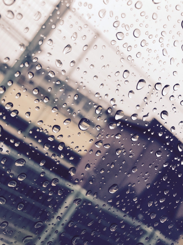 冷たい雨に打たれて 麦わら倶楽部