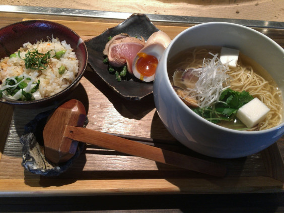 心斎橋で おしゃれラーメンランチ Air Osaka