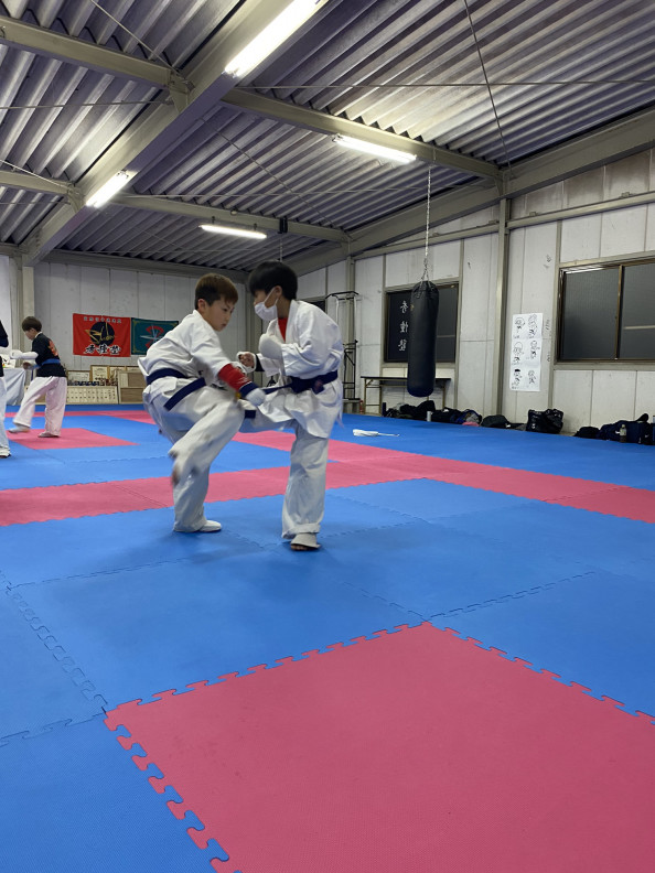 スランプ 実践空手道結社 秀憧塾