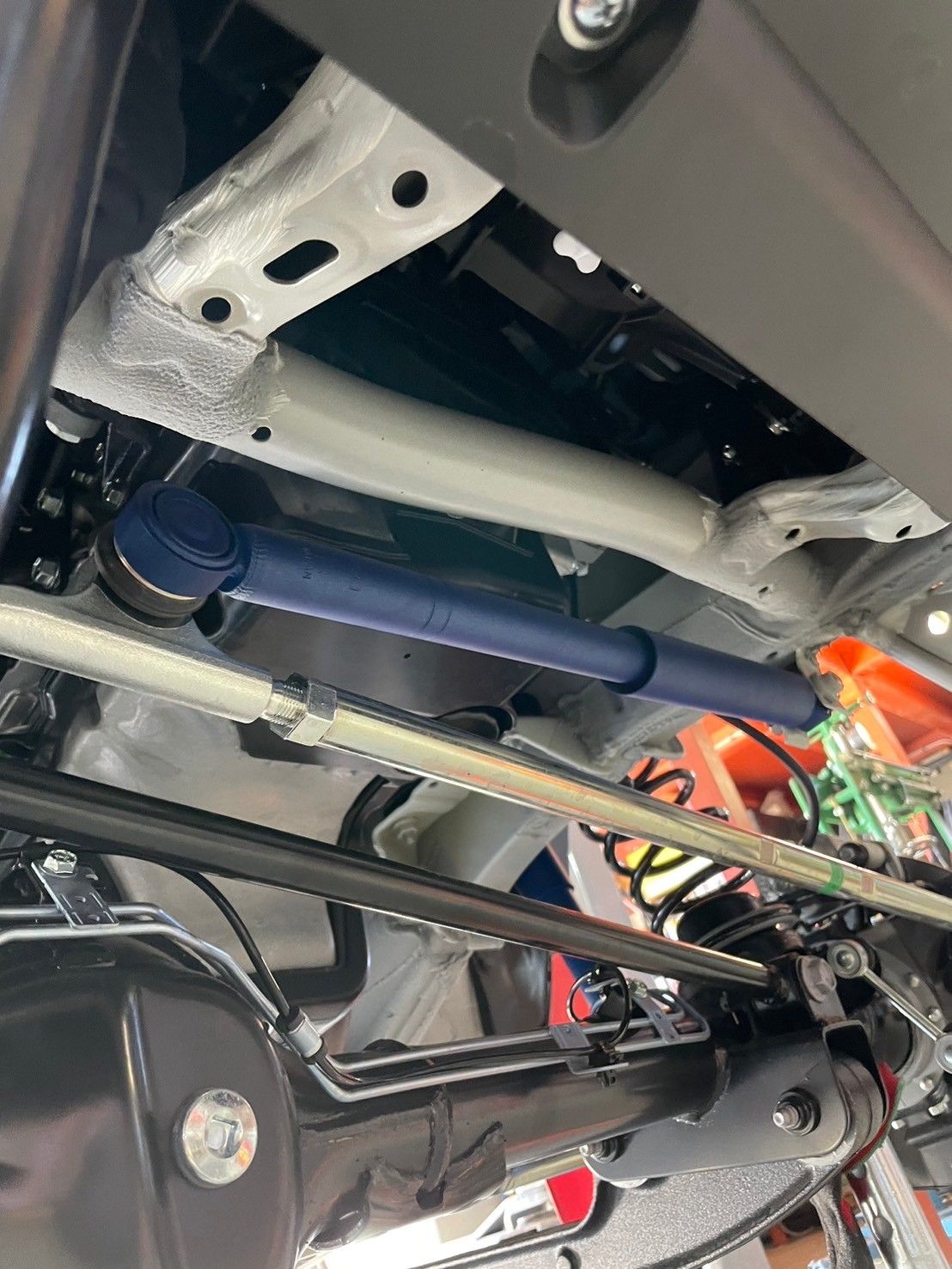 KYB カヤバ ショックアブソーバー NEW SR MC 1台分 ジムニー