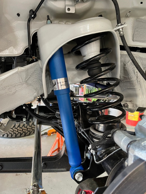 ジムニーJB64用KYB NEW SR MC 中古 ショック4本のみ（JB64 KYB NEW 