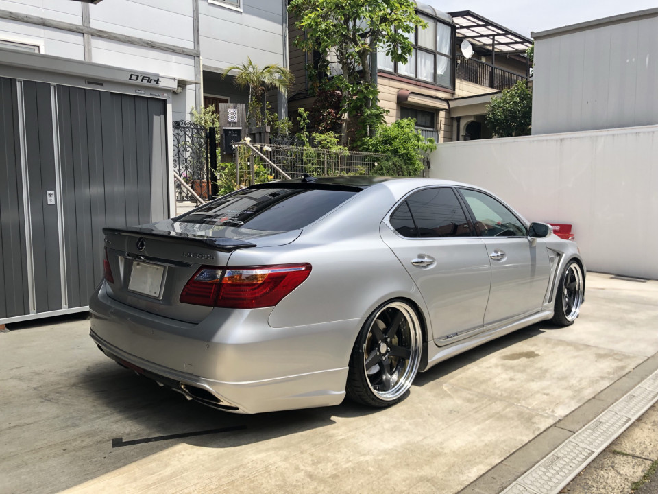 LS600hにWORKグノーシスGR203 21インチ！！ | D