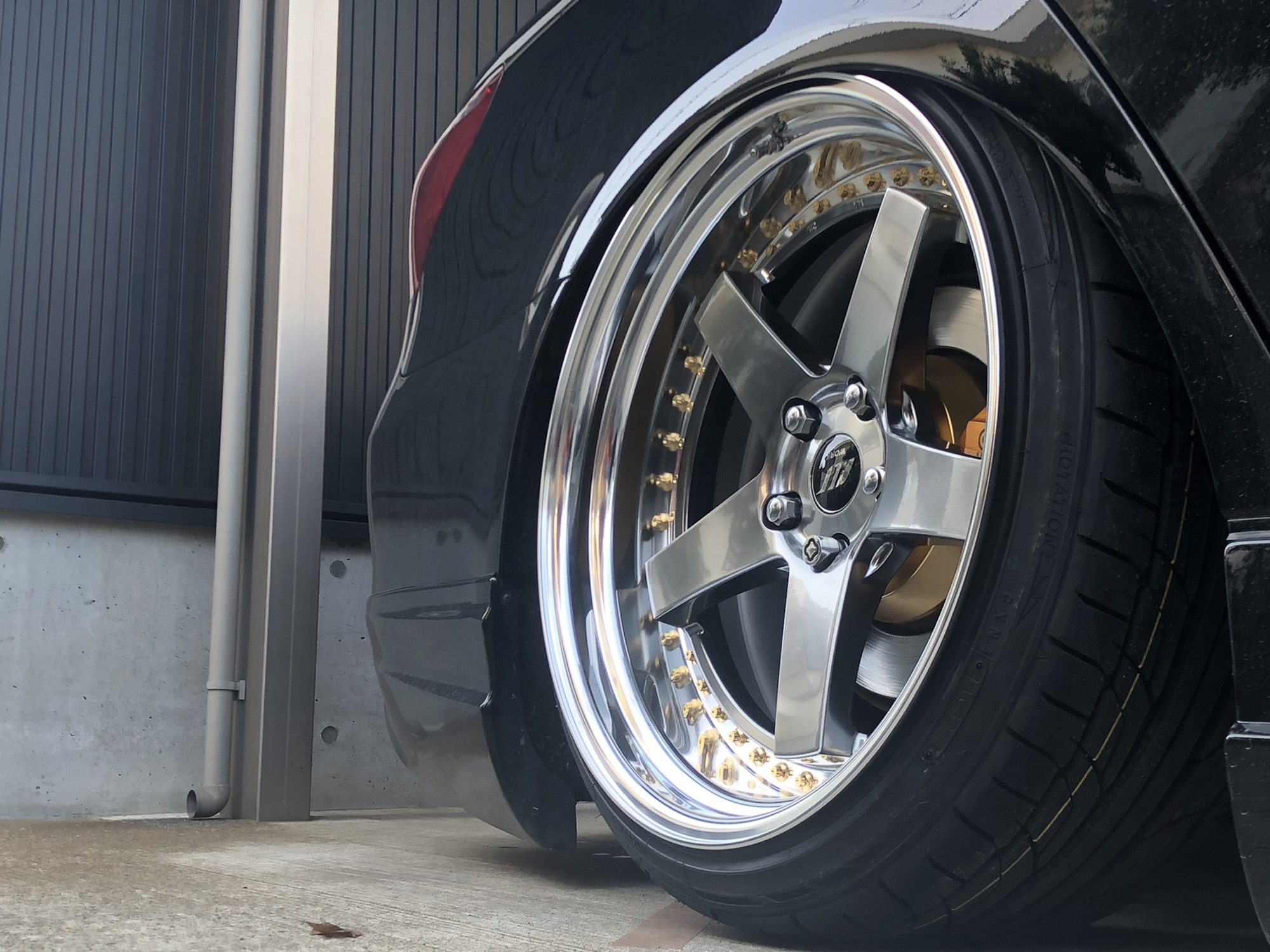 LS460×ジスタンスW5S 20インチ！！ | D'Art