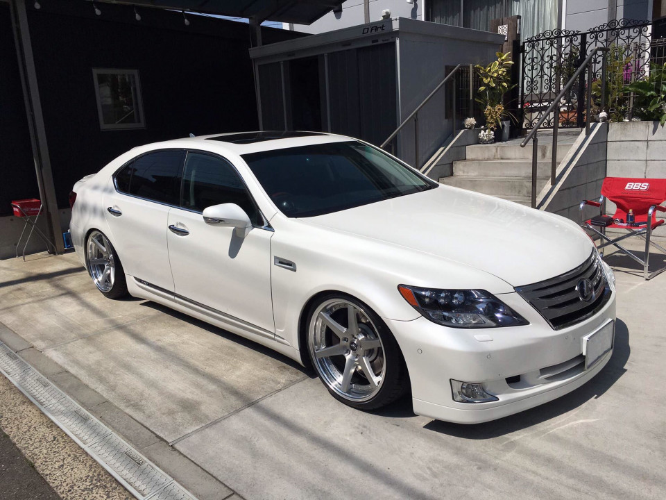 LS460にWORKジーストST1装着♬︎ | D